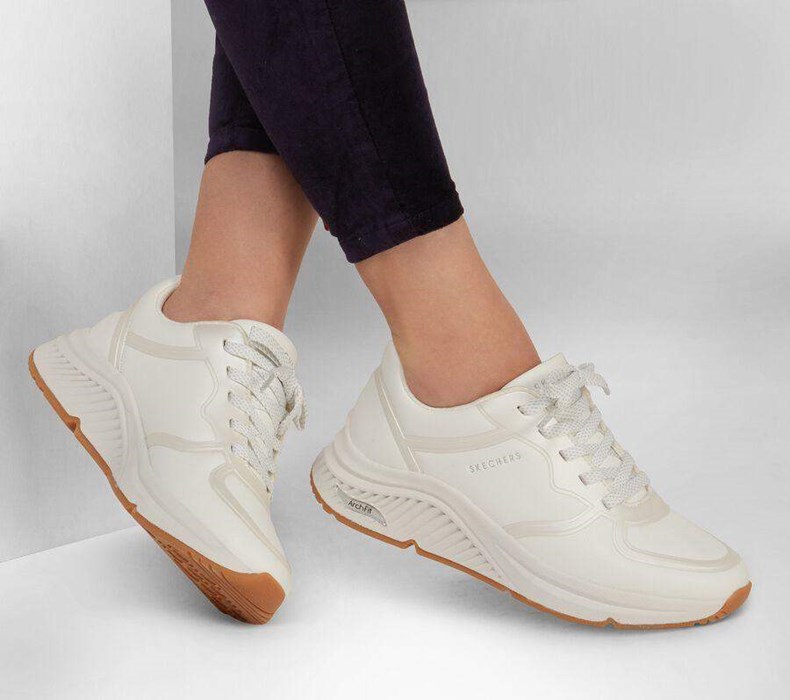 Dámské Boty Casual Skechers Arch Fit: S-Miles - Mile Makers Bílé | GMSRUEI-35