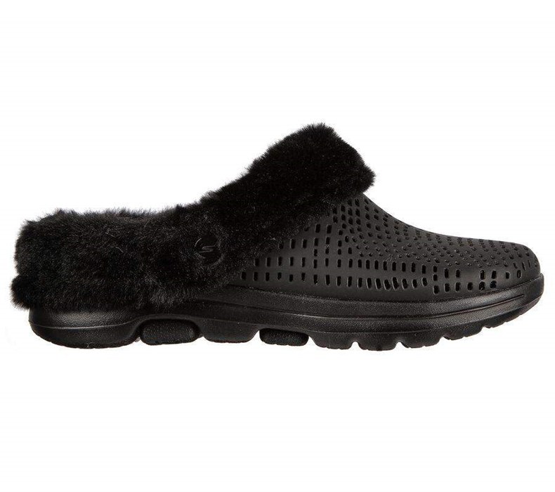 Dámské Pantofle Skechers Foamies: GO WALK 5 - Cozy Embrace Černé | WTEPCOJ-85